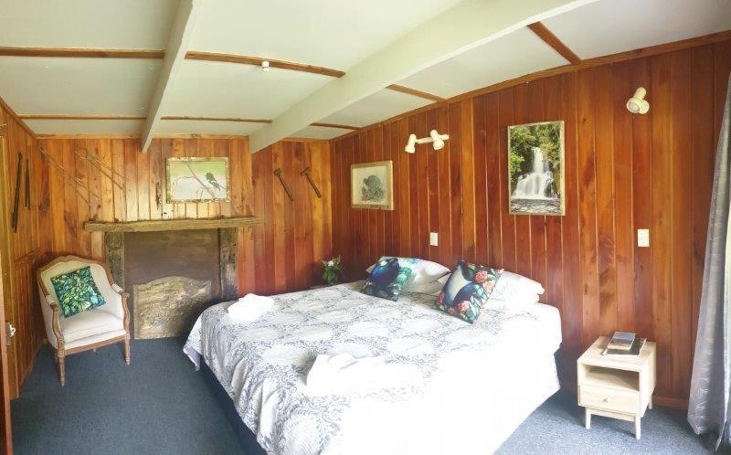 Blackfern Lodge Waimiha Exterior photo