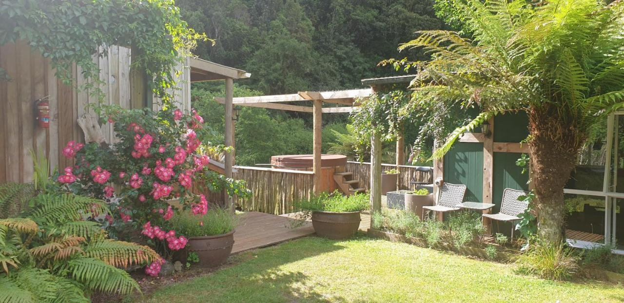 Blackfern Lodge Waimiha Exterior photo