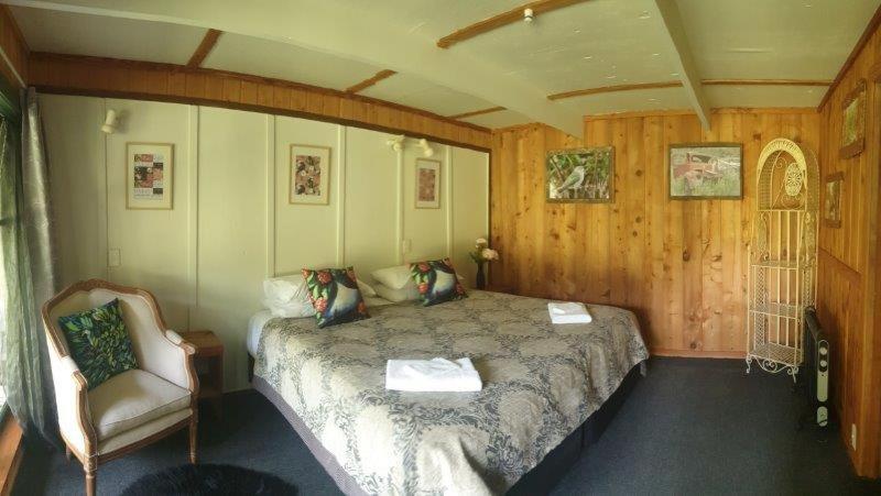 Blackfern Lodge Waimiha Exterior photo